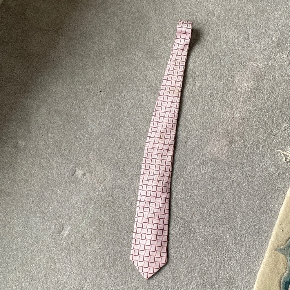 Elegant Pink Checkered Men's Tie